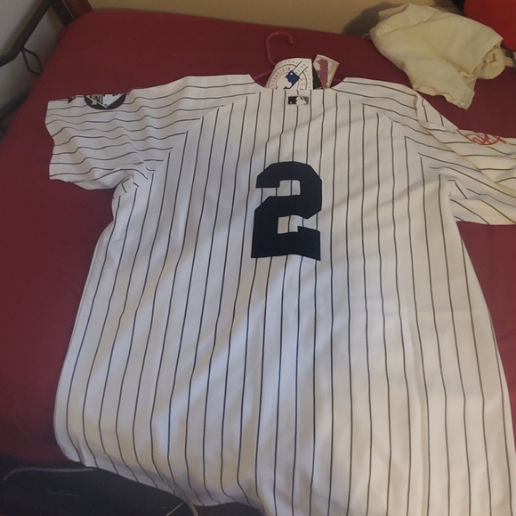 Authentic Derek Jeter jersey - Picture 2 of 2